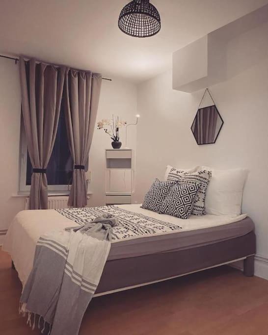 Nancy Appartement En Triplex Plein Centre Esterno foto